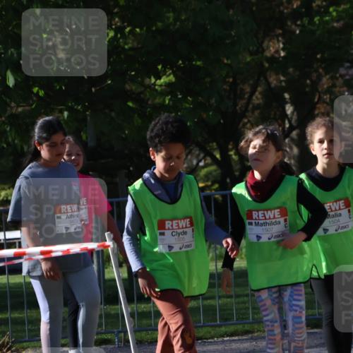 25.04.2025 - Das Zehntel Zöllner http://msf.ph/oto/7680188 26.04.2025 07:50:54 Laufen 3473, 1505, 1507, 1504 meine-sportfotos.de