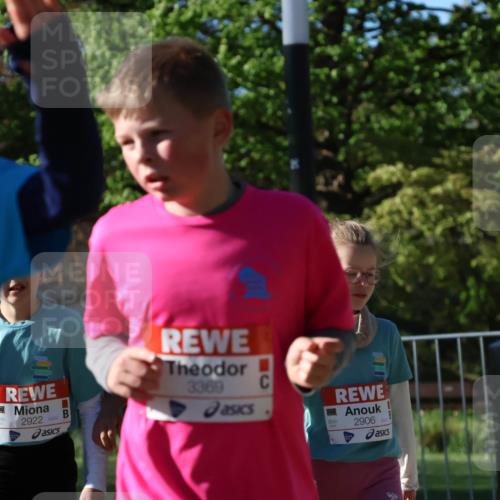 25.04.2025 - Das Zehntel Zöllner http://msf.ph/oto/7680274 26.04.2025 07:51:03 Laufen 2922, 3369, 2906 meine-sportfotos.de