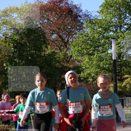 25.04.2025 - Das Zehntel Zöllner http://msf.ph/oto/7680318 26.04.2025 07:51:05 Laufen 2922, 2898, 2906 meine-sportfotos.de