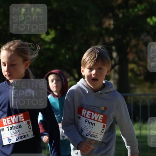 25.04.2025 - Das Zehntel Zöllner http://msf.ph/oto/7680491 26.04.2025 07:51:13 Laufen 2583, 2571 meine-sportfotos.de