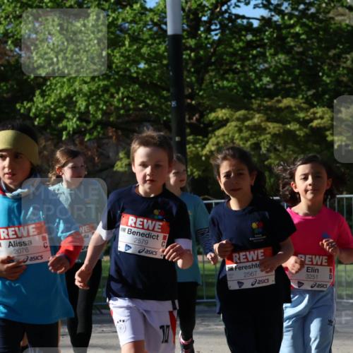 25.04.2025 - Das Zehntel Zöllner http://msf.ph/oto/7680620 26.04.2025 07:51:28 Laufen 2076, 08, 2579, 2567, 3251 meine-sportfotos.de