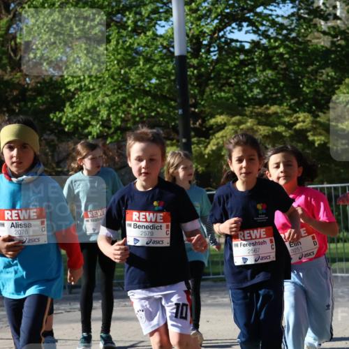 25.04.2025 - Das Zehntel Zöllner http://msf.ph/oto/7680629 26.04.2025 07:51:29 Laufen 2076, 2579, 2567, 70, 3251 meine-sportfotos.de