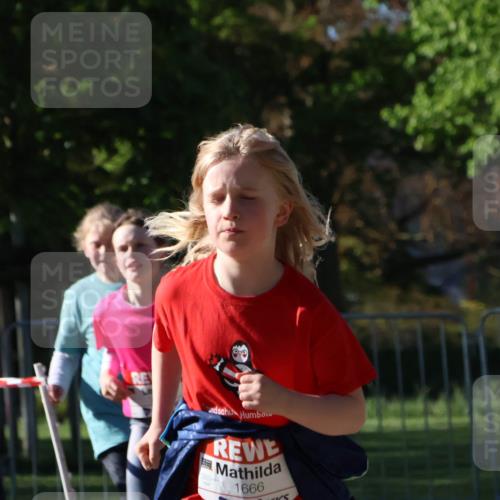 25.04.2025 - Das Zehntel Zöllner http://msf.ph/oto/7680763 26.04.2025 07:51:37 Laufen 1666 meine-sportfotos.de