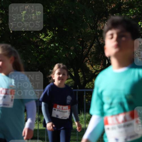 25.04.2025 - Das Zehntel Zöllner http://msf.ph/oto/7680815 26.04.2025 07:51:39 Laufen  meine-sportfotos.de