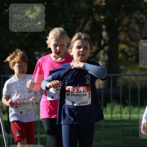 25.04.2025 - Das Zehntel Zöllner http://msf.ph/oto/7680841 26.04.2025 07:51:41 Laufen 1696, 330, 1029, 1015 meine-sportfotos.de