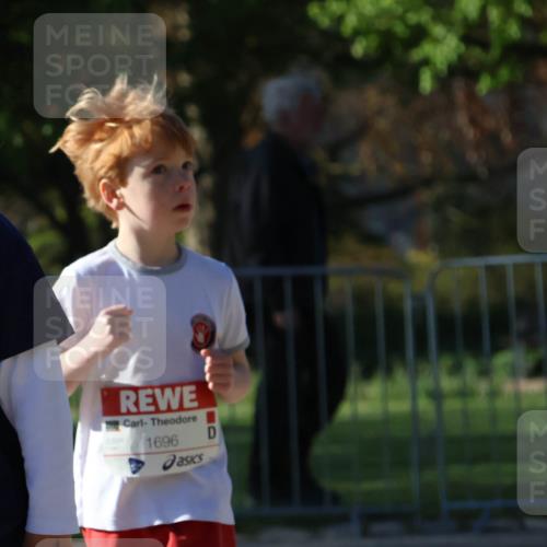 25.04.2025 - Das Zehntel Zöllner http://msf.ph/oto/7680895 26.04.2025 07:51:44 Laufen 1015, 1696 meine-sportfotos.de