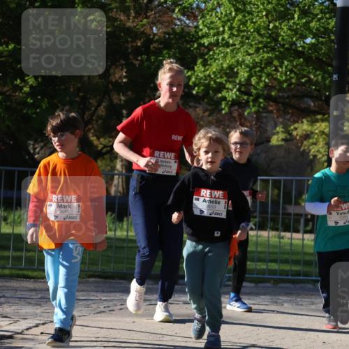 25.04.2025 - Das Zehntel Zöllner http://msf.ph/oto/7681028 26.04.2025 07:52:11 Laufen 3648, 3659, 1586 meine-sportfotos.de