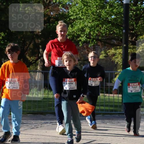 25.04.2025 - Das Zehntel Zöllner http://msf.ph/oto/7681038 26.04.2025 07:52:11 Laufen 3648, 3659, 1586 meine-sportfotos.de