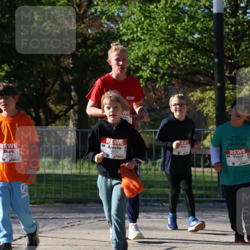 25.04.2025 - Das Zehntel Zöllner http://msf.ph/oto/7681051 26.04.2025 07:52:11 Laufen 3648, 3659, 1142, 1586 meine-sportfotos.de