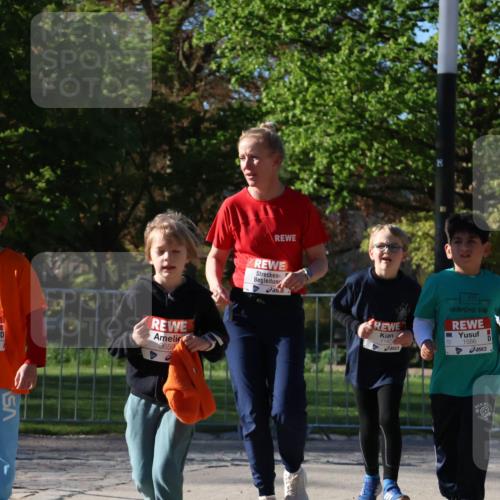 25.04.2025 - Das Zehntel Zöllner http://msf.ph/oto/7681070 26.04.2025 07:52:12 Laufen 3648, 3659, 1142, 1586 meine-sportfotos.de