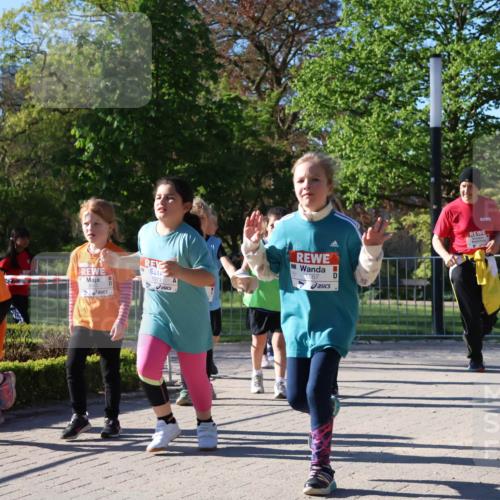 25.04.2025 - Das Zehntel Zöllner http://msf.ph/oto/7681172 26.04.2025 07:52:21 Laufen 3630, 2977, 1867, 2354 meine-sportfotos.de