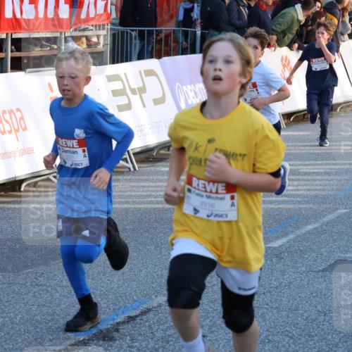 25.04.2025 - Das Zehntel Strokosch-Dieckow http://msf.ph/oto/7681359 26.04.2025 08:52:43 Ziel 1122, 1127, 1166, 1176, 1188, 1418, 1979, 2023, 2029, 2216, 2364, 2804, 2859, 2886, 3160, 3161, 3171, 3212, 3407, 3496, 3822 meine-sportfotos.de