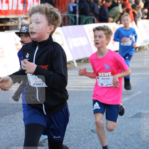 25.04.2025 - Das Zehntel Strokosch-Dieckow http://msf.ph/oto/7681518 26.04.2025 08:52:41 Ziel 1122, 1166, 1176, 1188, 1245, 1418, 1979, 2023, 2029, 2216, 2355, 2364, 2804, 2859, 2886, 3160, 3161, 3171, 3212, 3407, 3496, 3822 meine-sportfotos.de