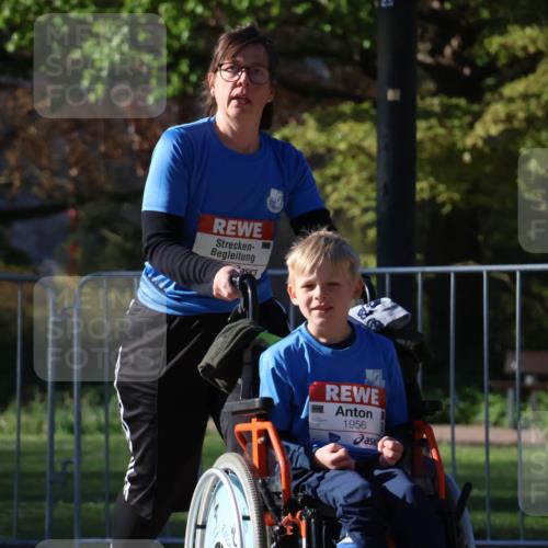 25.04.2025 - Das Zehntel Zöllner http://msf.ph/oto/7681520 26.04.2025 07:52:48 Laufen 1956 meine-sportfotos.de