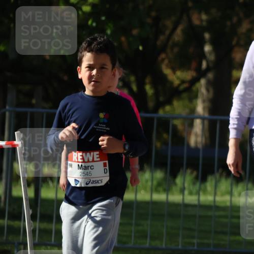 25.04.2025 - Das Zehntel Zöllner http://msf.ph/oto/7681667 26.04.2025 07:53:04 Laufen 2545 meine-sportfotos.de