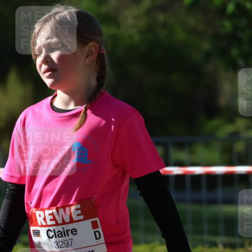 25.04.2025 - Das Zehntel Zöllner http://msf.ph/oto/7681778 26.04.2025 07:53:15 Laufen 3297 meine-sportfotos.de