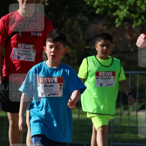 25.04.2025 - Das Zehntel Zöllner http://msf.ph/oto/7681821 26.04.2025 07:53:23 Laufen 2049, 1510, 2058 meine-sportfotos.de