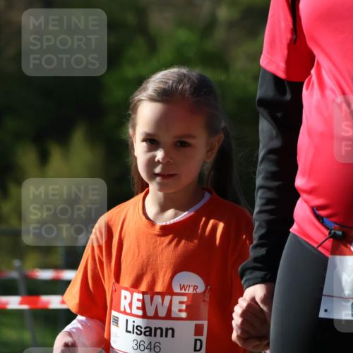 25.04.2025 - Das Zehntel Zöllner http://msf.ph/oto/7681932 26.04.2025 07:53:34 Laufen 3646 meine-sportfotos.de