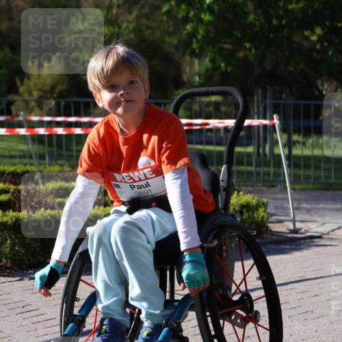 25.04.2025 - Das Zehntel Zöllner http://msf.ph/oto/7682130 26.04.2025 07:55:09 Laufen 3691 meine-sportfotos.de