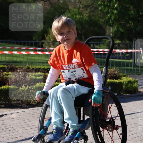 25.04.2025 - Das Zehntel Zöllner http://msf.ph/oto/7682133 26.04.2025 07:55:10 Laufen 3691 meine-sportfotos.de