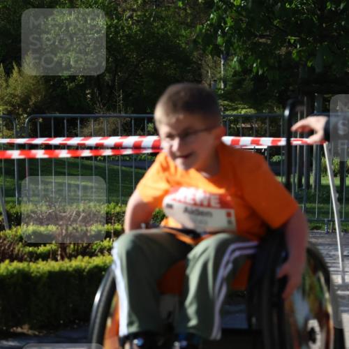 25.04.2025 - Das Zehntel Zöllner http://msf.ph/oto/7682305 26.04.2025 07:55:40 Laufen  meine-sportfotos.de