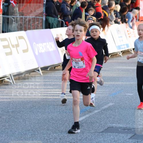 25.04.2025 - Das Zehntel Strokosch-Dieckow http://msf.ph/oto/7683542 26.04.2025 08:52:13 Ziel 1112, 1113, 1171, 1621, 1788, 2348, 2481, 2505, 2644, 2700, 2779, 2975, 3066, 3486, 3538, 3720, 3856, 3873 meine-sportfotos.de