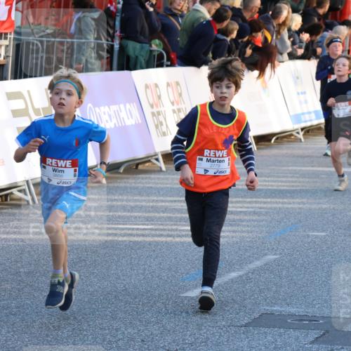 25.04.2025 - Das Zehntel Strokosch-Dieckow http://msf.ph/oto/7683632 26.04.2025 08:52:11 Ziel 1112, 1113, 1171, 1177, 1621, 2213, 2348, 2481, 2505, 2644, 2684, 2700, 2779, 2907, 2960, 2975, 3066, 3486, 3538, 3720, 3856, 3873 meine-sportfotos.de