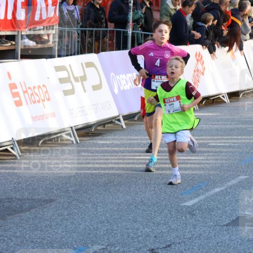 25.04.2025 - Das Zehntel Strokosch-Dieckow http://msf.ph/oto/7684250 26.04.2025 08:52:01 Ziel 1177, 1488, 1546, 1757, 1943, 2010, 2213, 2309, 2348, 2505, 2621, 2644, 2684, 2700, 2779, 2848, 2853, 2907, 2914, 2960, 2975, 3049, 3066, 3099, 3188, 3415, 3538, 3877 meine-sportfotos.de