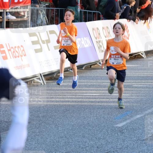 25.04.2025 - Das Zehntel Strokosch-Dieckow http://msf.ph/oto/7685108 26.04.2025 08:51:50 Ziel 1488, 1757, 1781, 1787, 1922, 2309, 2667, 2672, 2795, 2914, 2919, 3097, 3099, 3188, 3415, 3710, 3808 meine-sportfotos.de