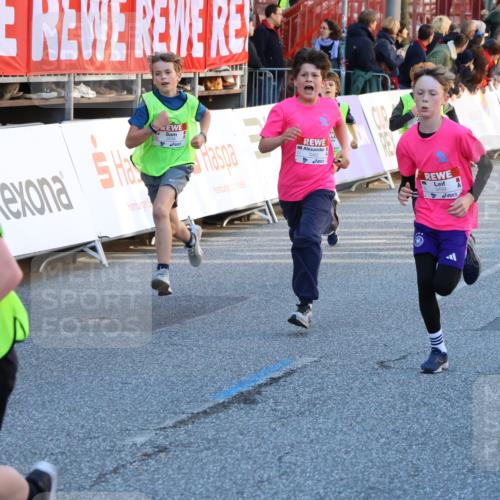 25.04.2025 - Das Zehntel Strokosch-Dieckow http://msf.ph/oto/7686867 26.04.2025 08:53:10 Ziel 1108, 1229, 1541, 1568, 2170, 2191, 2194, 2212, 2471, 2500, 2628, 3038, 3095, 3102, 3104, 3110, 3178, 3409, 3462, 3499, 3592, 3599, 3603, 3611, 3617, 3811, 3921, 3941 meine-sportfotos.de