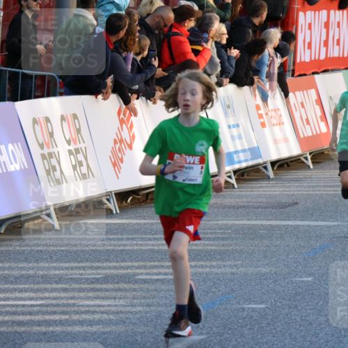 25.04.2025 - Das Zehntel Strokosch-Dieckow http://msf.ph/oto/7687376 26.04.2025 08:51:33 Ziel 1080, 1087, 1114, 1484, 1748, 2325, 2356, 2392, 2474, 2709, 2718, 2734, 2778, 2827, 2832, 3040, 3231, 3782, 3865 meine-sportfotos.de