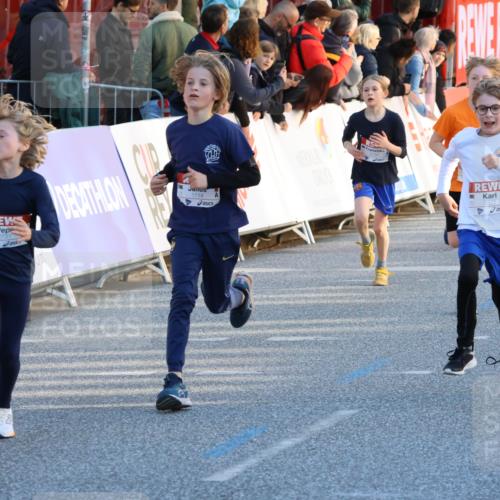 25.04.2025 - Das Zehntel Strokosch-Dieckow http://msf.ph/oto/7687948 26.04.2025 08:51:27 Ziel 1114, 1484, 2321, 2325, 2643, 2709, 2711, 2731, 2734, 2778, 2840, 2935, 3782, 3865 meine-sportfotos.de