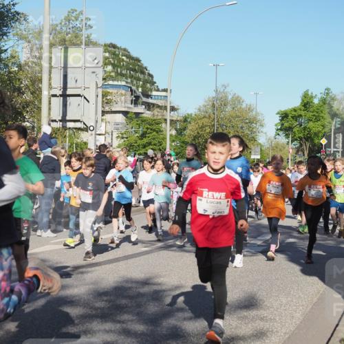 25.04.2025 - Das Zehntel KatJ http://msf.ph/oto/7689306 26.04.2025 08:35:39 Laufen 1943, 1 meine-sportfotos.de