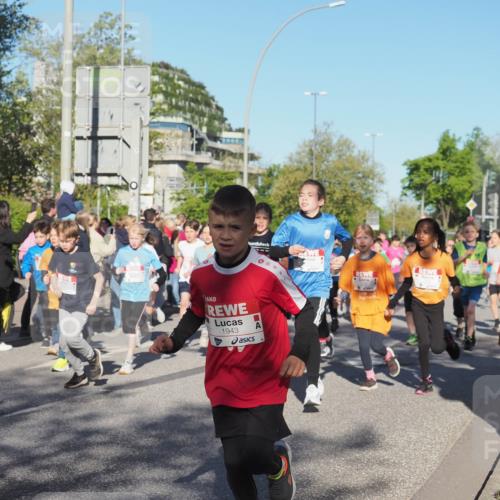 25.04.2025 - Das Zehntel KatJ http://msf.ph/oto/7689326 26.04.2025 08:35:39 Laufen 1943 meine-sportfotos.de