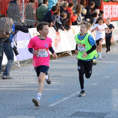 25.04.2025 - Das Zehntel Strokosch-Dieckow http://msf.ph/oto/7690022 26.04.2025 08:50:57 Ziel 1283, 1458, 1884, 2098, 2103, 2349, 2397, 2492, 2517, 2849, 2874, 3233, 3520, 3527, 3528, 3774, 3812, 3849, 3872 meine-sportfotos.de