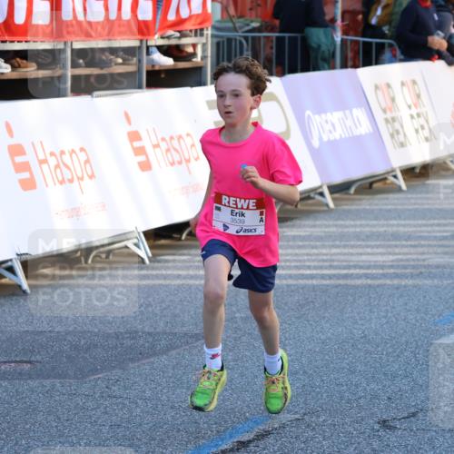 25.04.2025 - Das Zehntel Strokosch-Dieckow http://msf.ph/oto/7691986 26.04.2025 08:50:12 Ziel 1107, 1131, 2383, 2995, 3539, 3540 meine-sportfotos.de