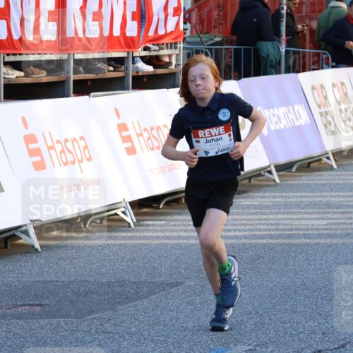 25.04.2025 - Das Zehntel Strokosch-Dieckow http://msf.ph/oto/7692416 26.04.2025 08:50:02 Ziel 1116, 1537, 2383, 2995 meine-sportfotos.de