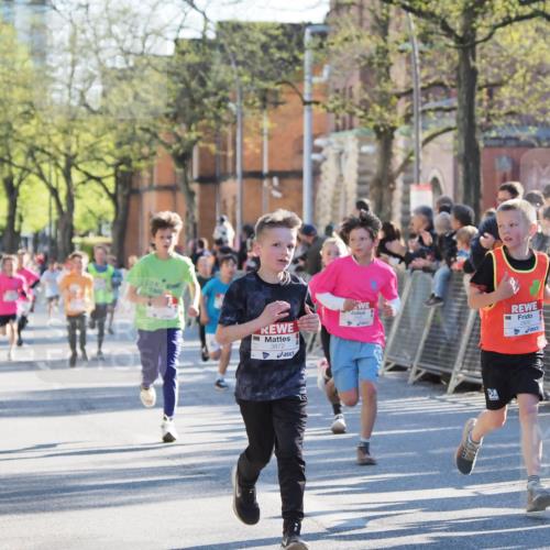 25.04.2025 - Das Zehntel MichiJ http://msf.ph/oto/7693742 26.04.2025 08:48:00 Laufen 3872, 2800 meine-sportfotos.de
