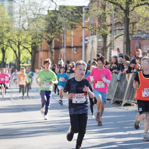 25.04.2025 - Das Zehntel MichiJ http://msf.ph/oto/7693754 26.04.2025 08:48:00 Laufen 3872, 2800 meine-sportfotos.de