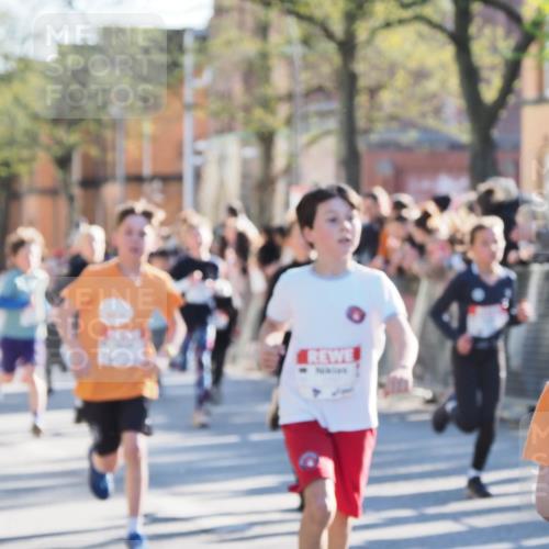 25.04.2025 - Das Zehntel MichiJ http://msf.ph/oto/7695059 26.04.2025 08:48:46 Laufen 3710, 3 meine-sportfotos.de