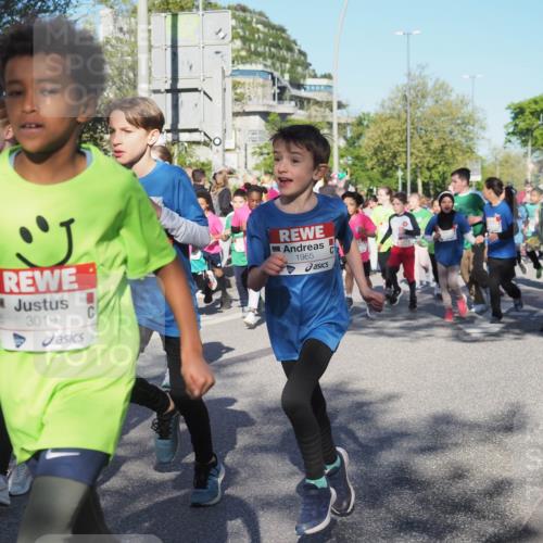25.04.2025 - Das Zehntel KatJ http://msf.ph/oto/7696063 26.04.2025 08:37:35 Laufen 3019, 1965 meine-sportfotos.de