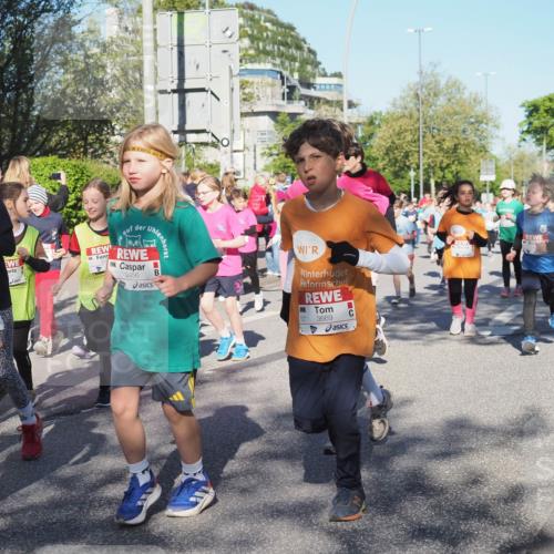 25.04.2025 - Das Zehntel KatJ http://msf.ph/oto/7696518 26.04.2025 08:37:45 Laufen 10, 2456, 2453, 3669 meine-sportfotos.de