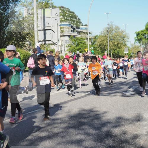 25.04.2025 - Das Zehntel KatJ http://msf.ph/oto/7696738 26.04.2025 08:37:51 Laufen 1982 meine-sportfotos.de