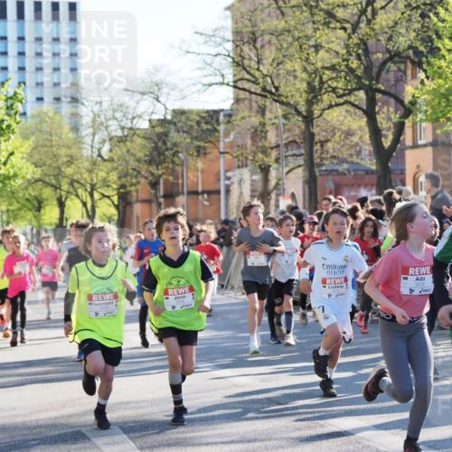 25.04.2025 - Das Zehntel MichiJ http://msf.ph/oto/7697127 26.04.2025 08:50:07 Laufen 2628, 1665 meine-sportfotos.de