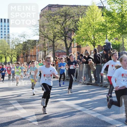 25.04.2025 - Das Zehntel MichiJ http://msf.ph/oto/7698242 26.04.2025 08:50:47 Laufen 2833, 2831 meine-sportfotos.de