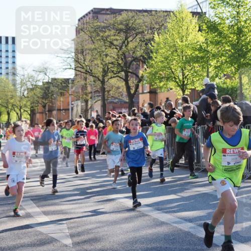 25.04.2025 - Das Zehntel MichiJ http://msf.ph/oto/7698402 26.04.2025 08:50:52 Laufen 3578 meine-sportfotos.de