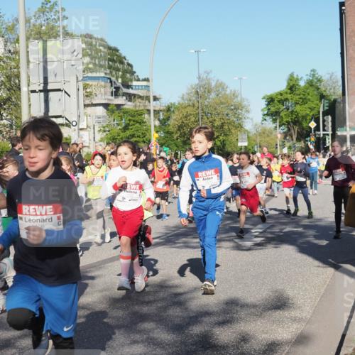 25.04.2025 - Das Zehntel KatJ http://msf.ph/oto/7699345 26.04.2025 08:38:37 Laufen 1702, 1374 meine-sportfotos.de