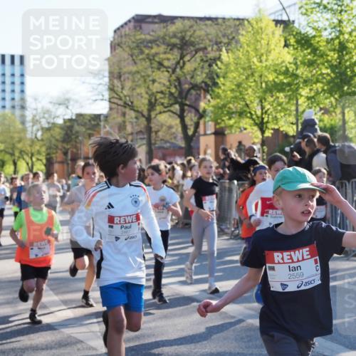 25.04.2025 - Das Zehntel MichiJ http://msf.ph/oto/7700035 26.04.2025 08:52:00 Laufen 2467, 2559 meine-sportfotos.de