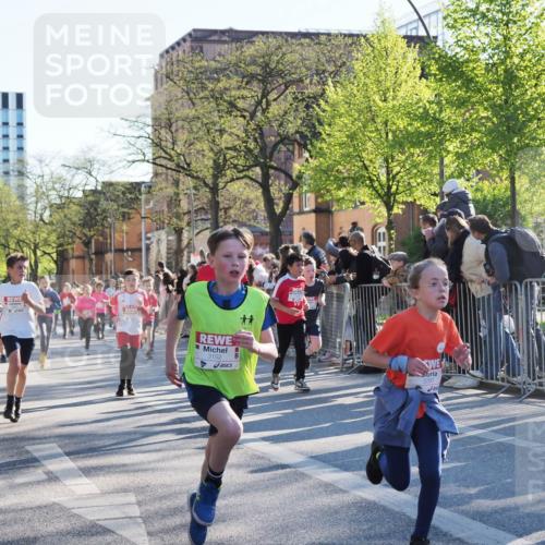 25.04.2025 - Das Zehntel MichiJ http://msf.ph/oto/7700758 26.04.2025 08:52:42 Laufen 3152, 3780 meine-sportfotos.de
