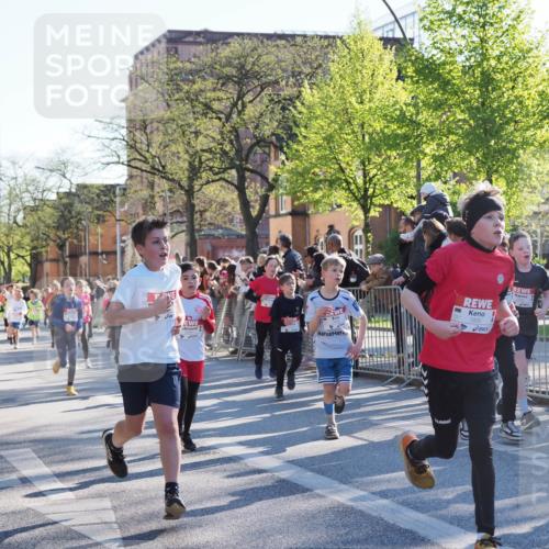 25.04.2025 - Das Zehntel MichiJ http://msf.ph/oto/7702355 26.04.2025 08:52:43 Laufen 1800 meine-sportfotos.de